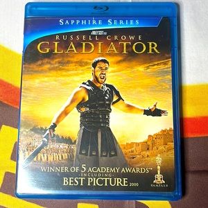 Gladiator Blu-ray  Russell Crowe, Joaquin Phoenix pre-owned good condition.